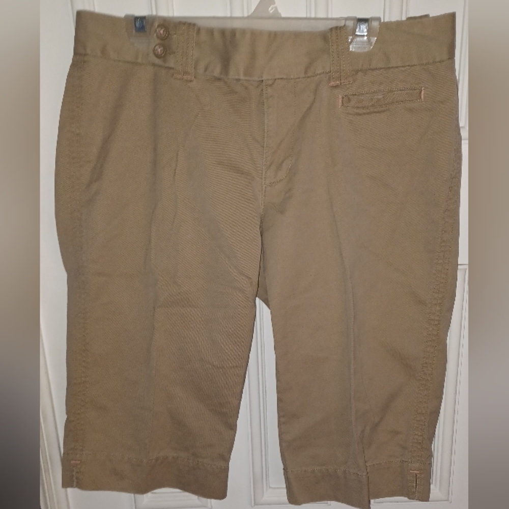 OLD NAVY Khaki Crop Knee Length Casual Short Size 12